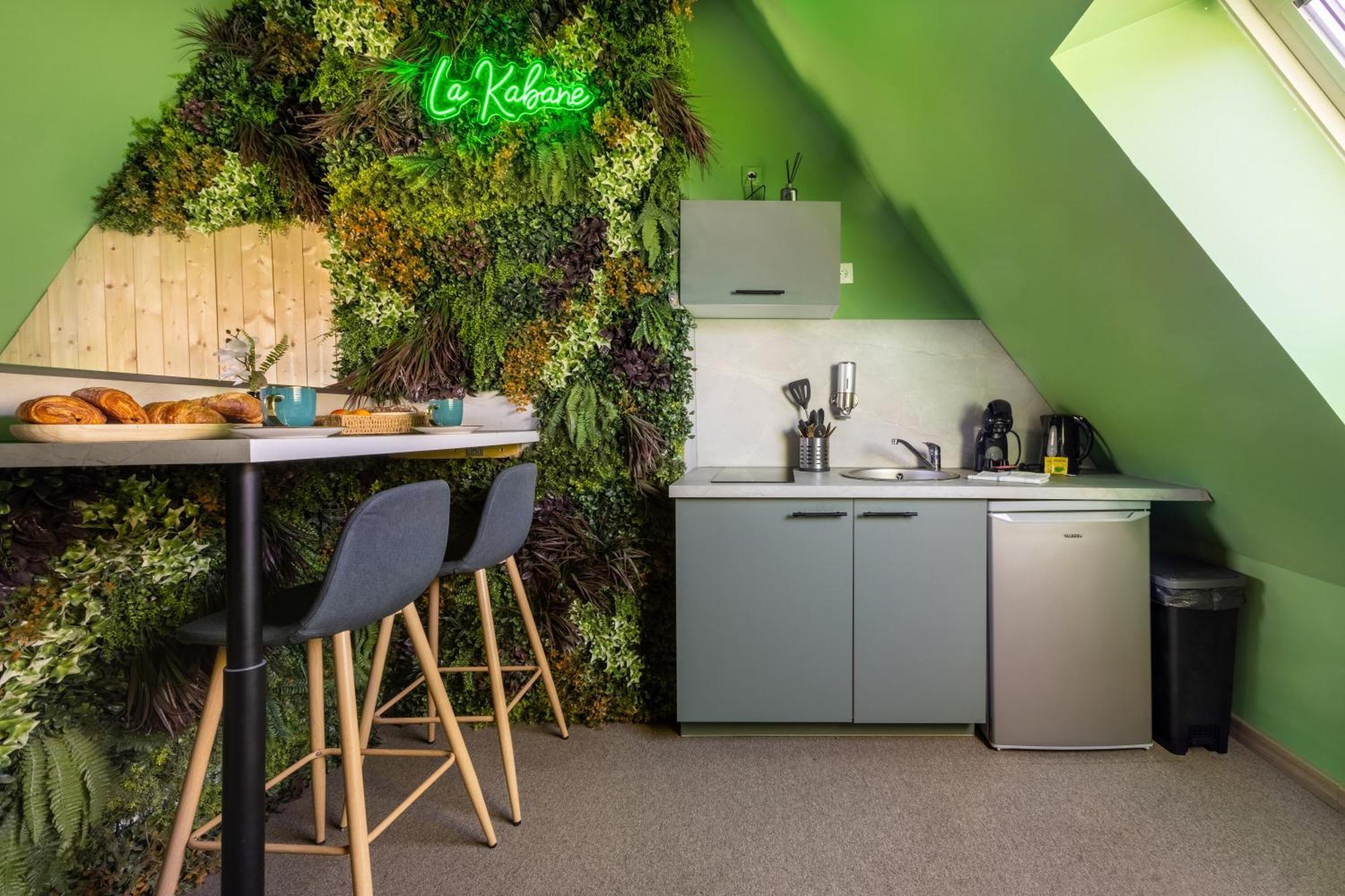 La Kabane , Appartement Proche Centre Et Plage Avec Experience Decoration Jungle Unique Ле-Портель Экстерьер фото